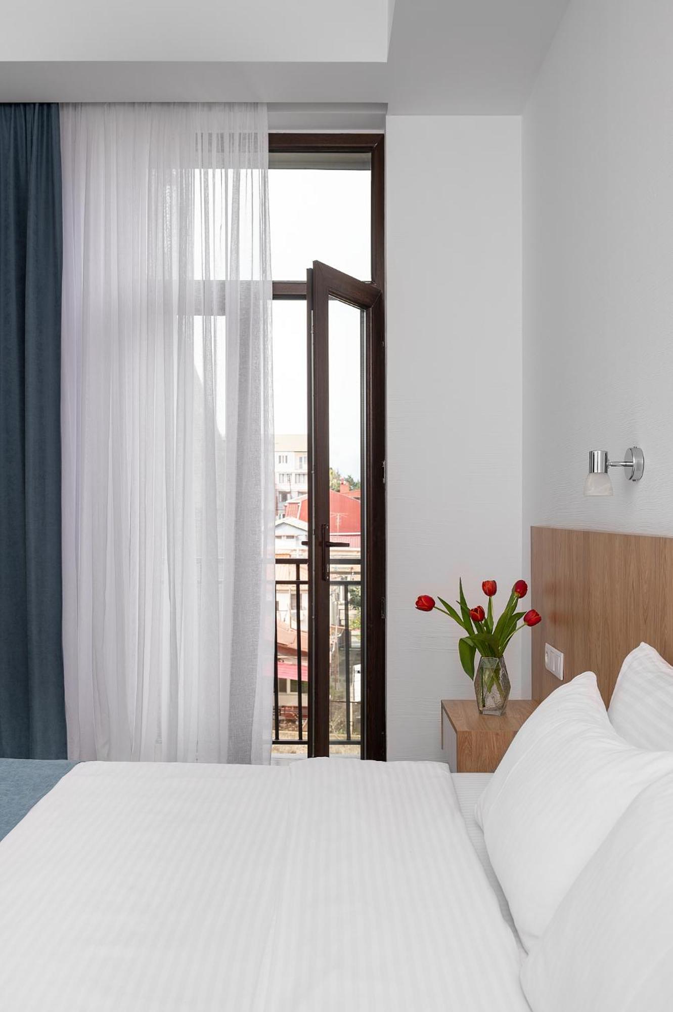 Mariinsky Boutique Hotel Batumi Bagian luar foto