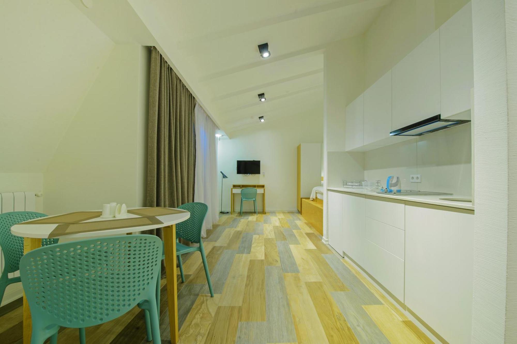Mariinsky Boutique Hotel Batumi Bagian luar foto